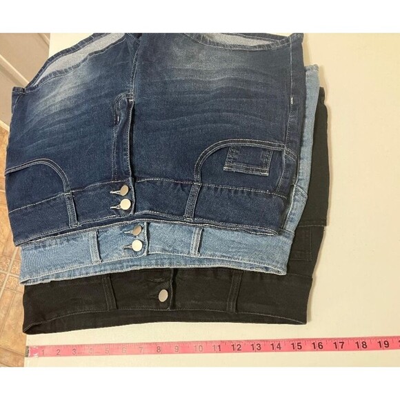 SHEIN 1XL Women’s Denim Jean Shorts Bundle Lot of 3 - Picture 9 of 10